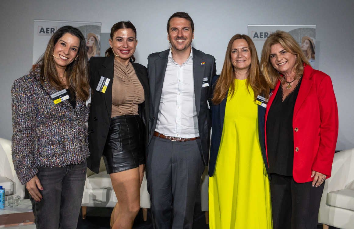 Vega Retail Mujer 2025 -3