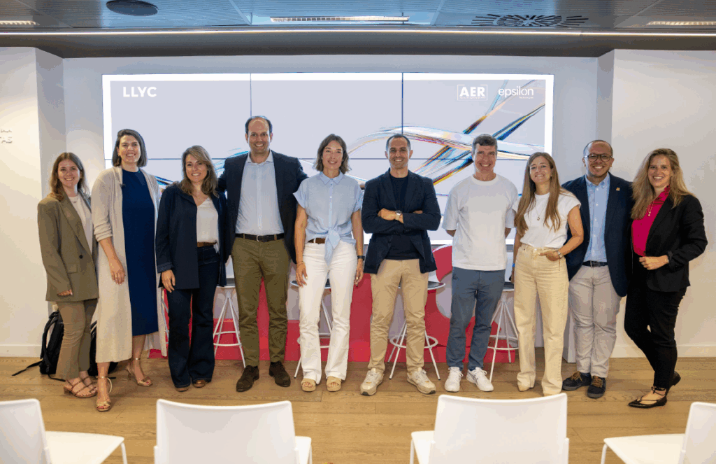 La AER, junto a LLYC y Epsilon Technologies, ponen en el punto de mira la atención digital y la influencia de la IA en las compras