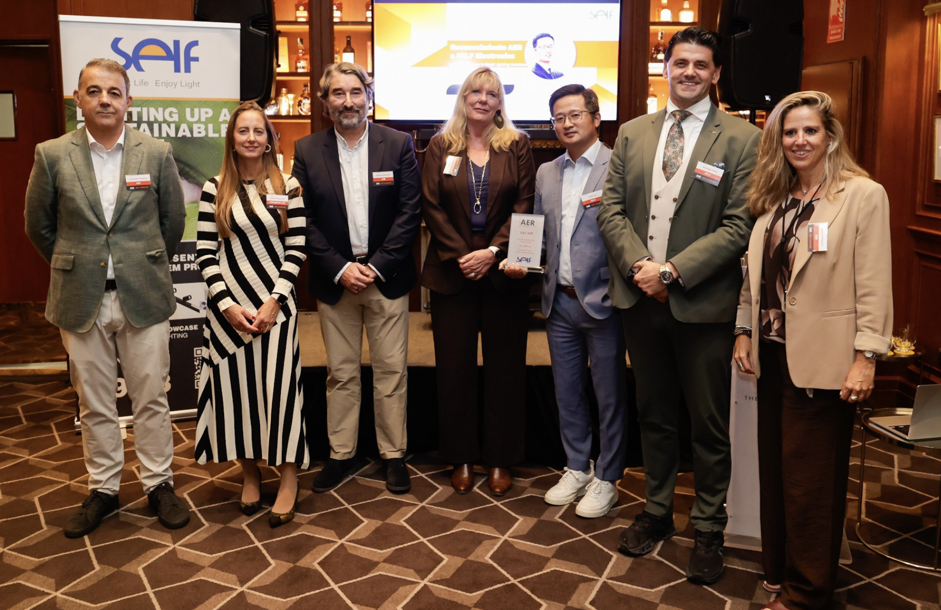 AER reconoce a SELF Electronics como Partner Innovador en iluminación de los Espacios Retail