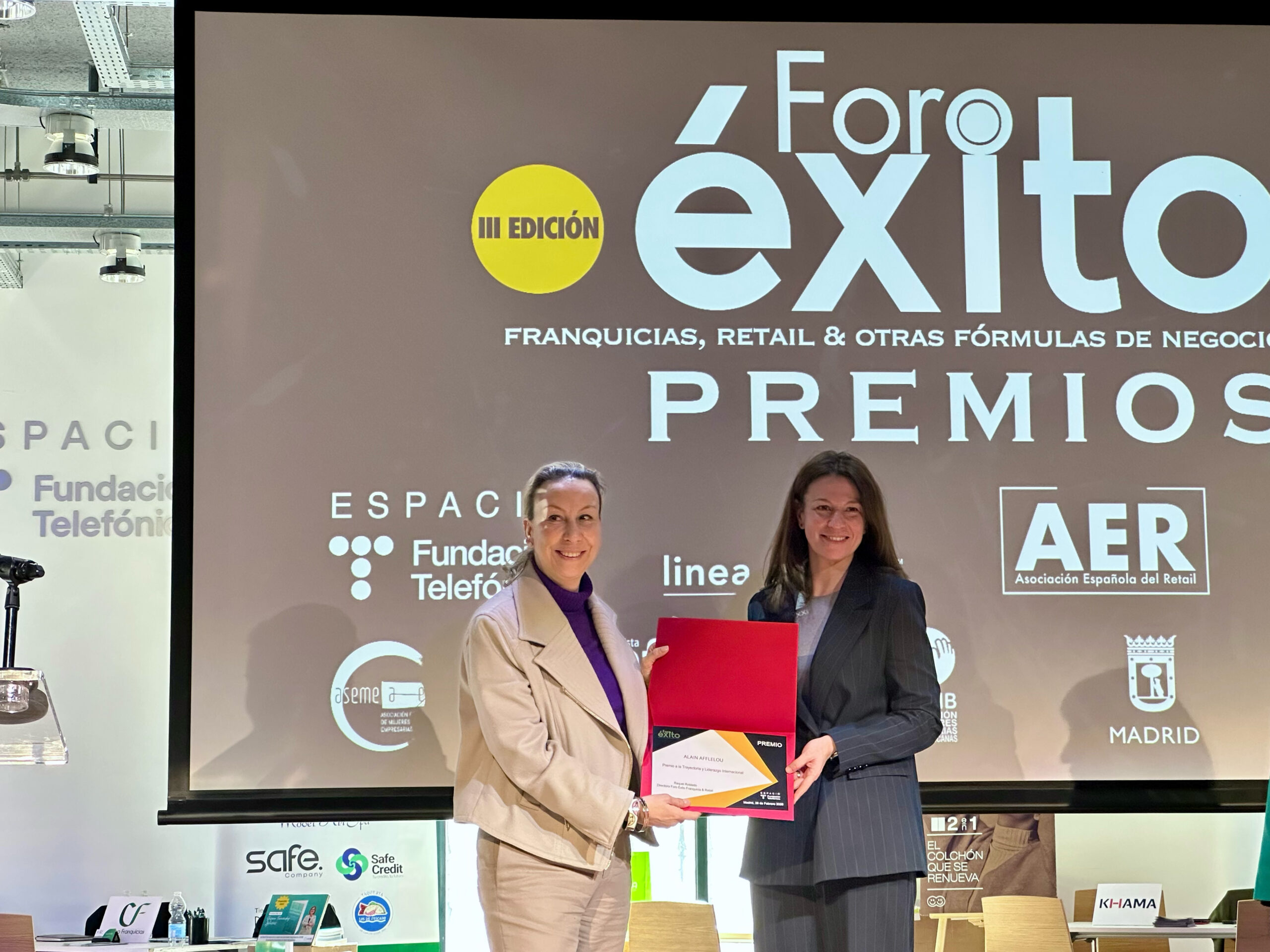 Laure Pelloux y Marta nieto