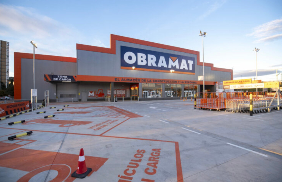 Obramat abre un almacén en la localidad coruñesa de Narón