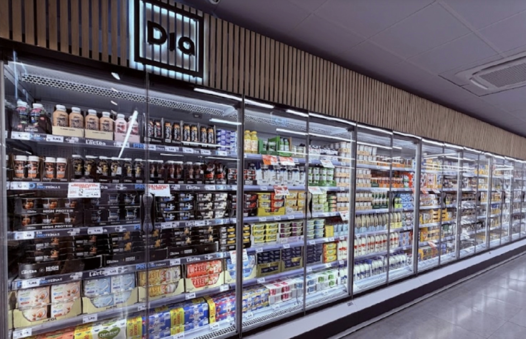 Dia continúa su expansión en la Península con cinco nuevos supermercados